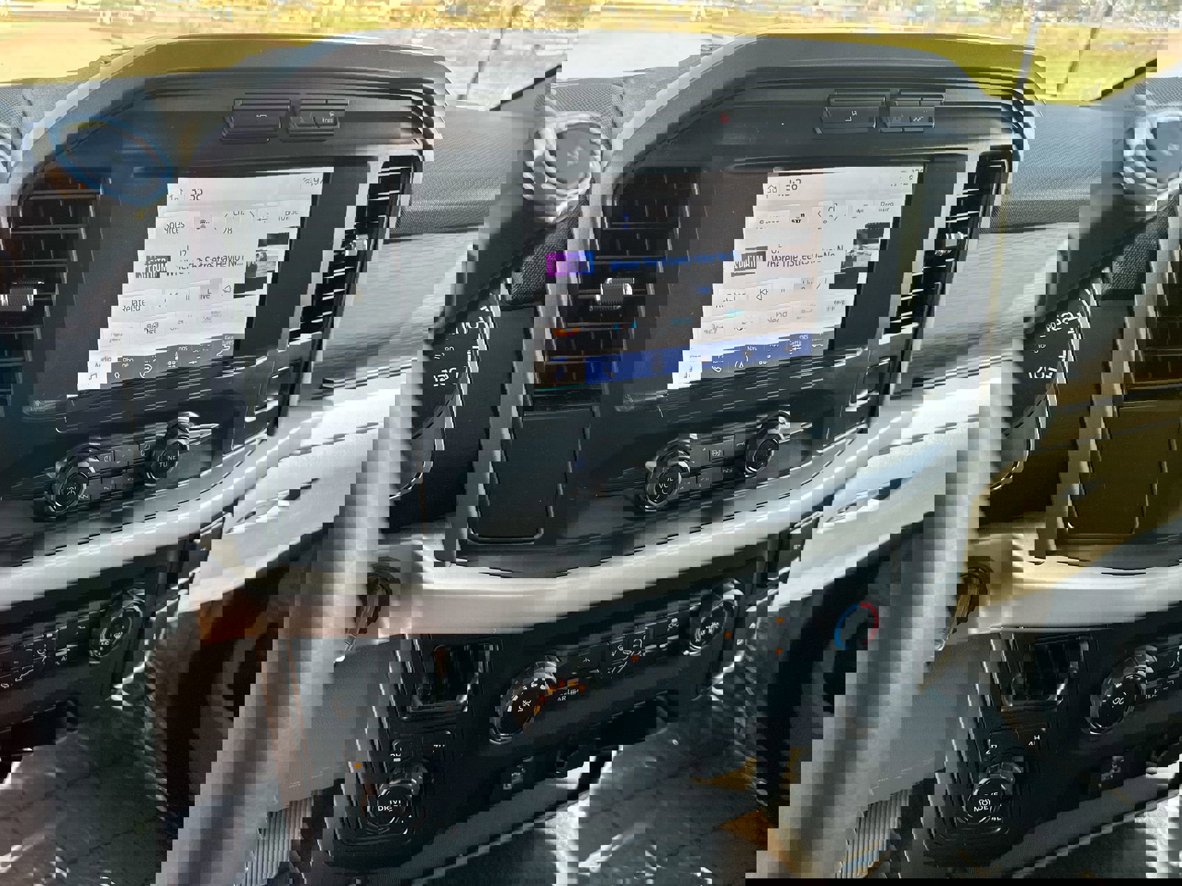 Used 2022 Ford F150 XLT image 16