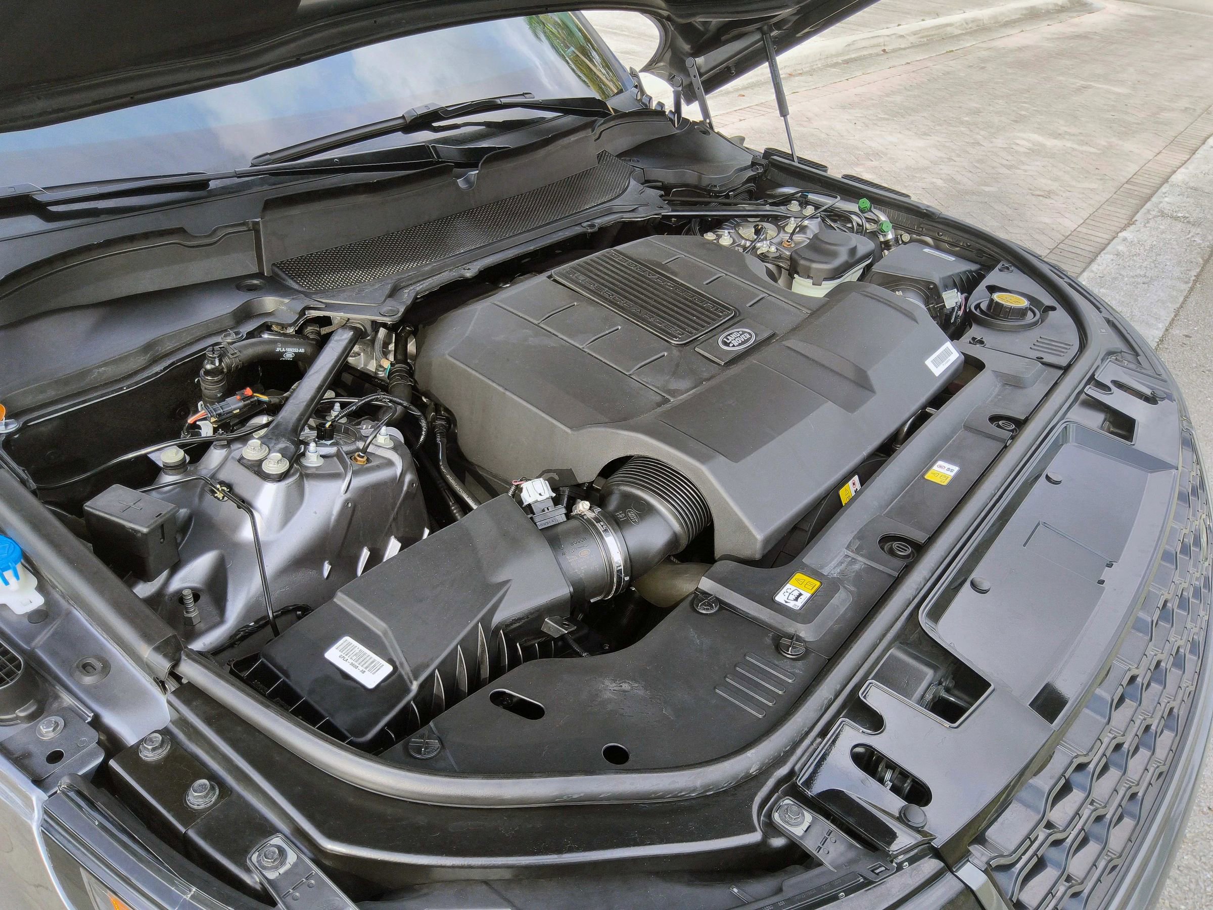 Used 2018 Land Rover Range Rover Sport Supercharged image 48