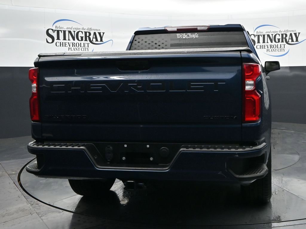 Used 2022 Chevrolet Silverado 1500 Custom w/ LPO, Dark Essentials Package RWD image 6