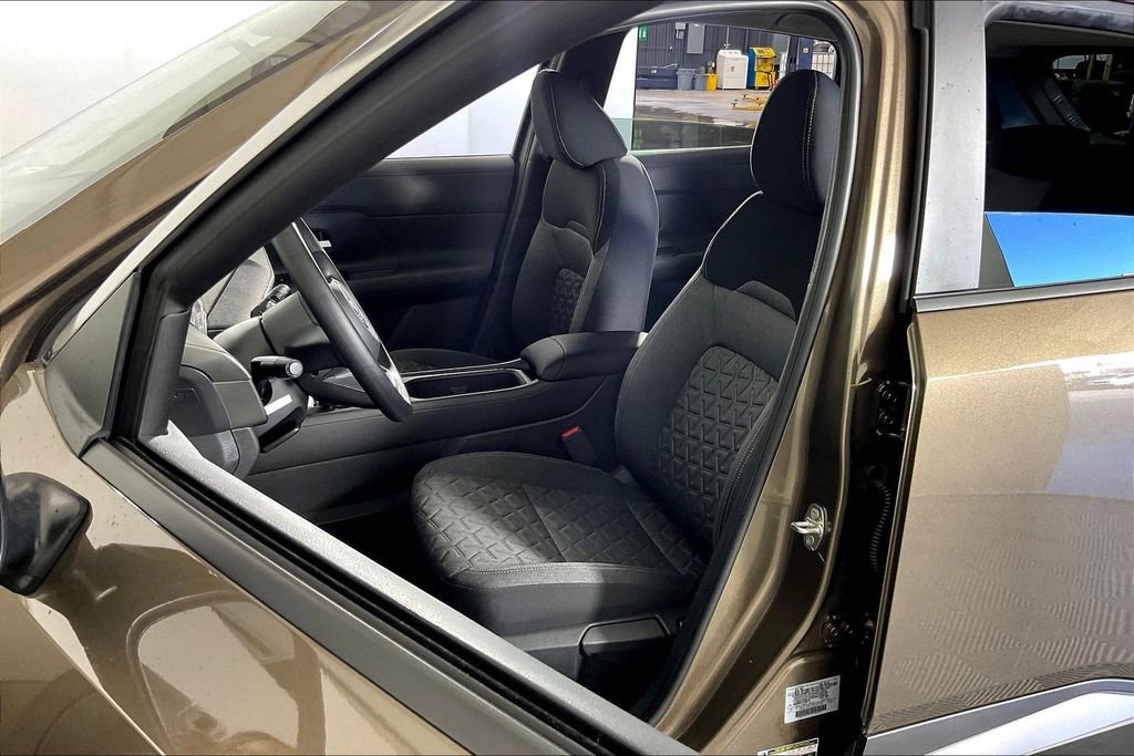 New 2026 Nissan Kicks SV w/ SV Premium Package image 14