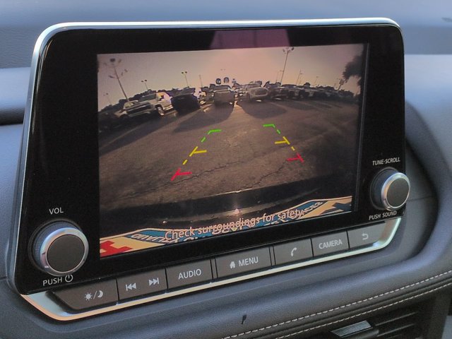 Used 2025 Nissan Rogue S FWD image 19