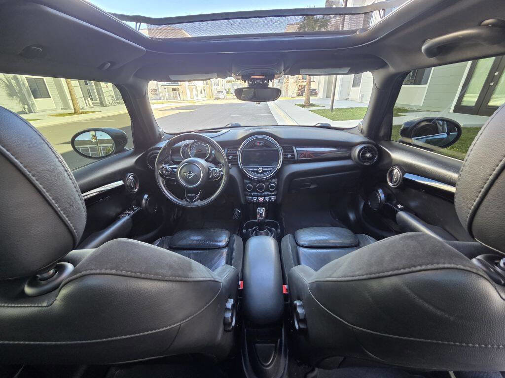 Used 2020 MINI Cooper S image 21