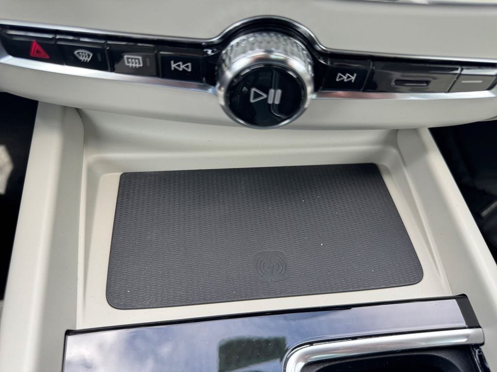 New 2026 Volvo XC60 B5 Ultra w/ Protection Package Premier AWD/4WD image 18