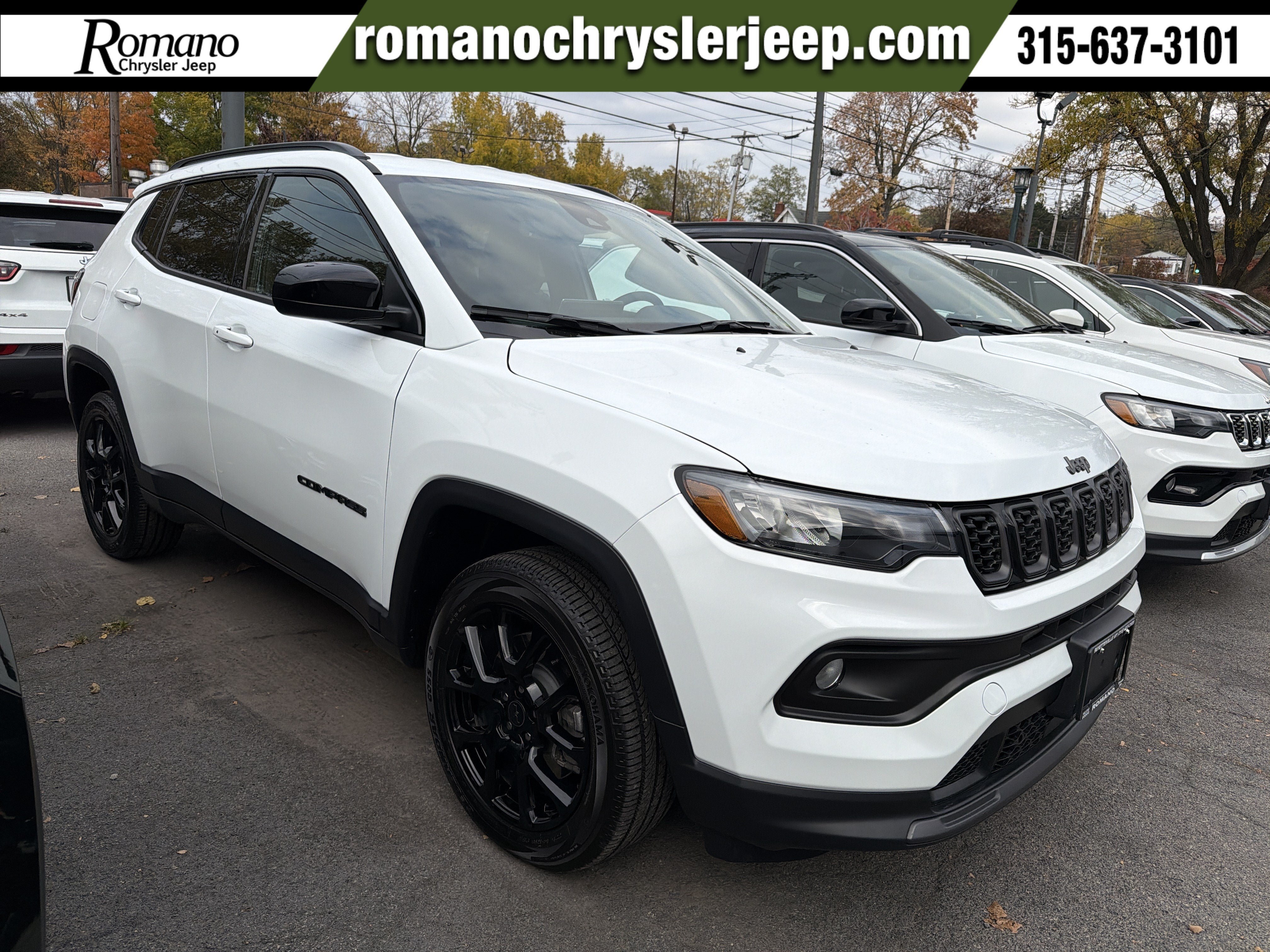 Used 2026 Jeep Compass Latitude AWD/4WD image 1