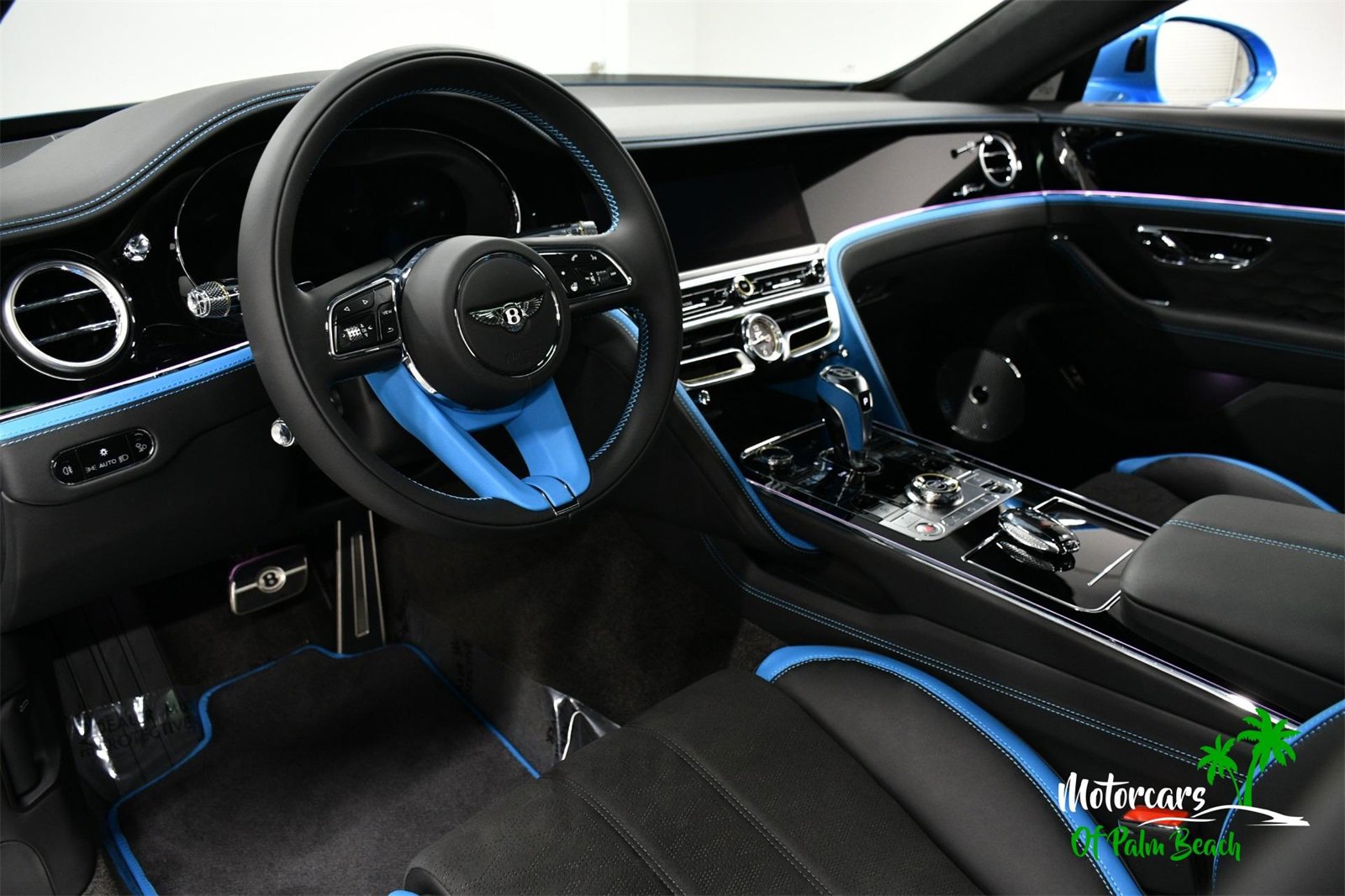 Used 2025 Bentley Flying Spur Plug-In Hybrid image 21