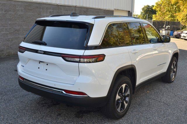 Used 2023 Jeep Grand Cherokee 4WD 4xe w/ Luxury Tech Group II image 8