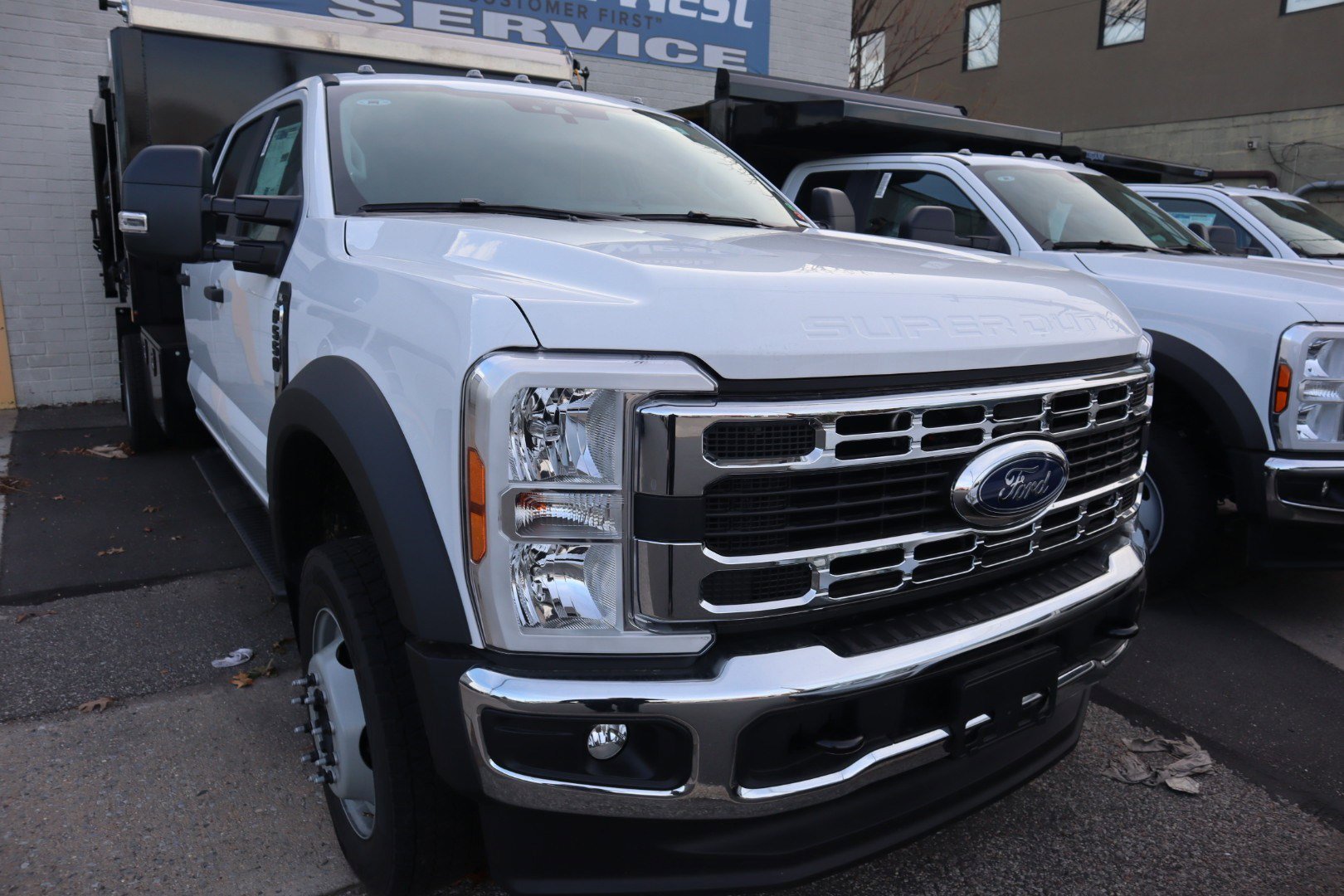 New 2026 Ford F550 4x4 Crew Cab image 6