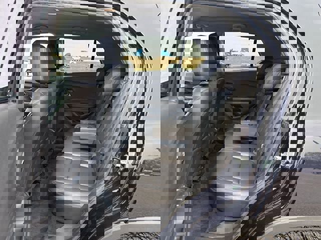 Used 2021 Chevrolet Trax LT w/ Premium Seat Package image 14