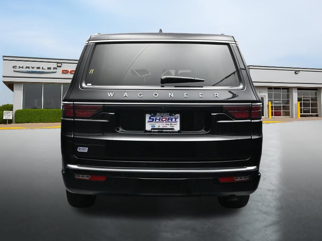 Used 2025 Jeep Wagoneer Series III w/ Premium Group I AWD/4WD image 4