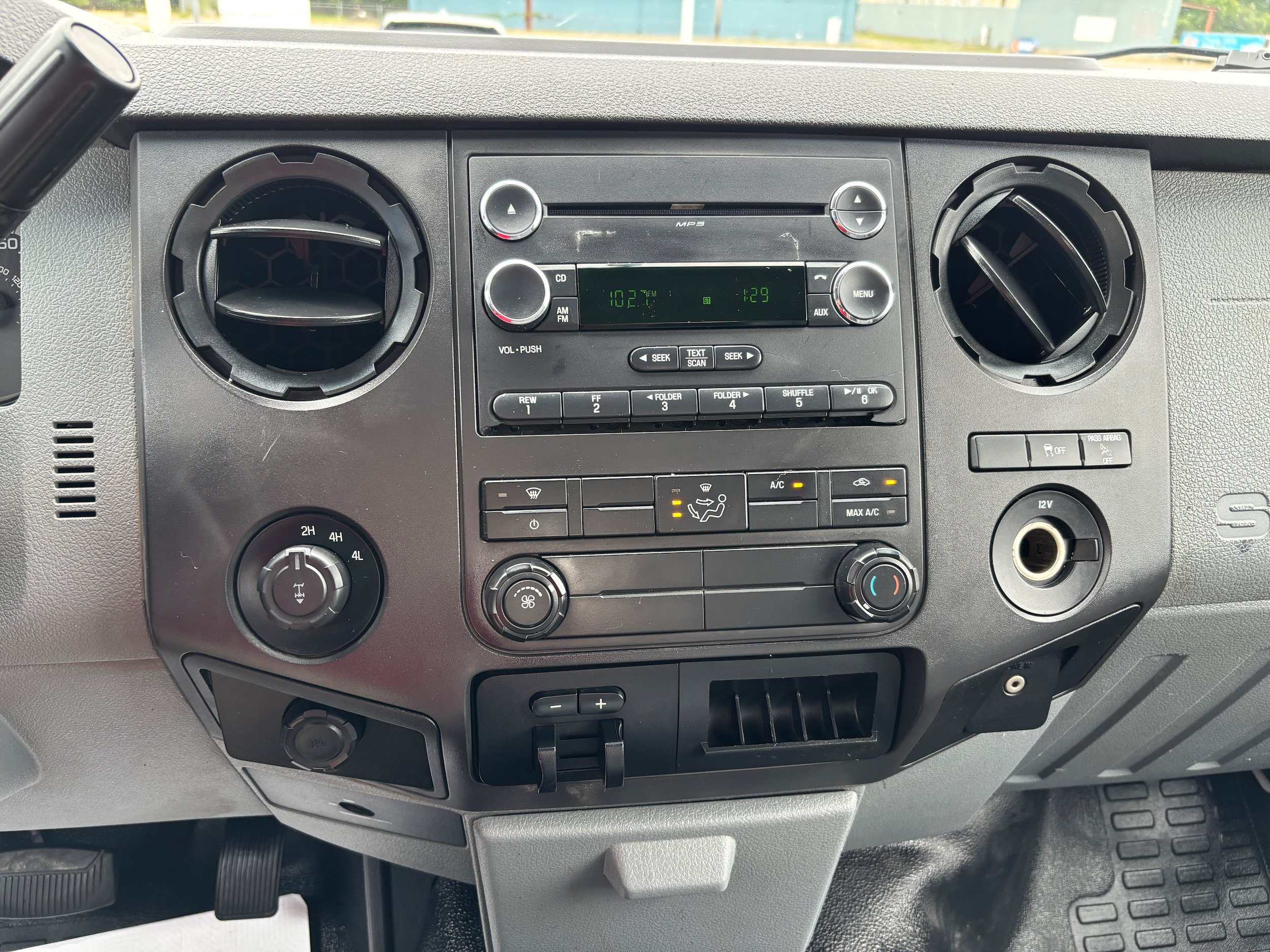 Used 2011 Ford F350 XL w/ Skid Plate Pkg AWD/4WD image 22