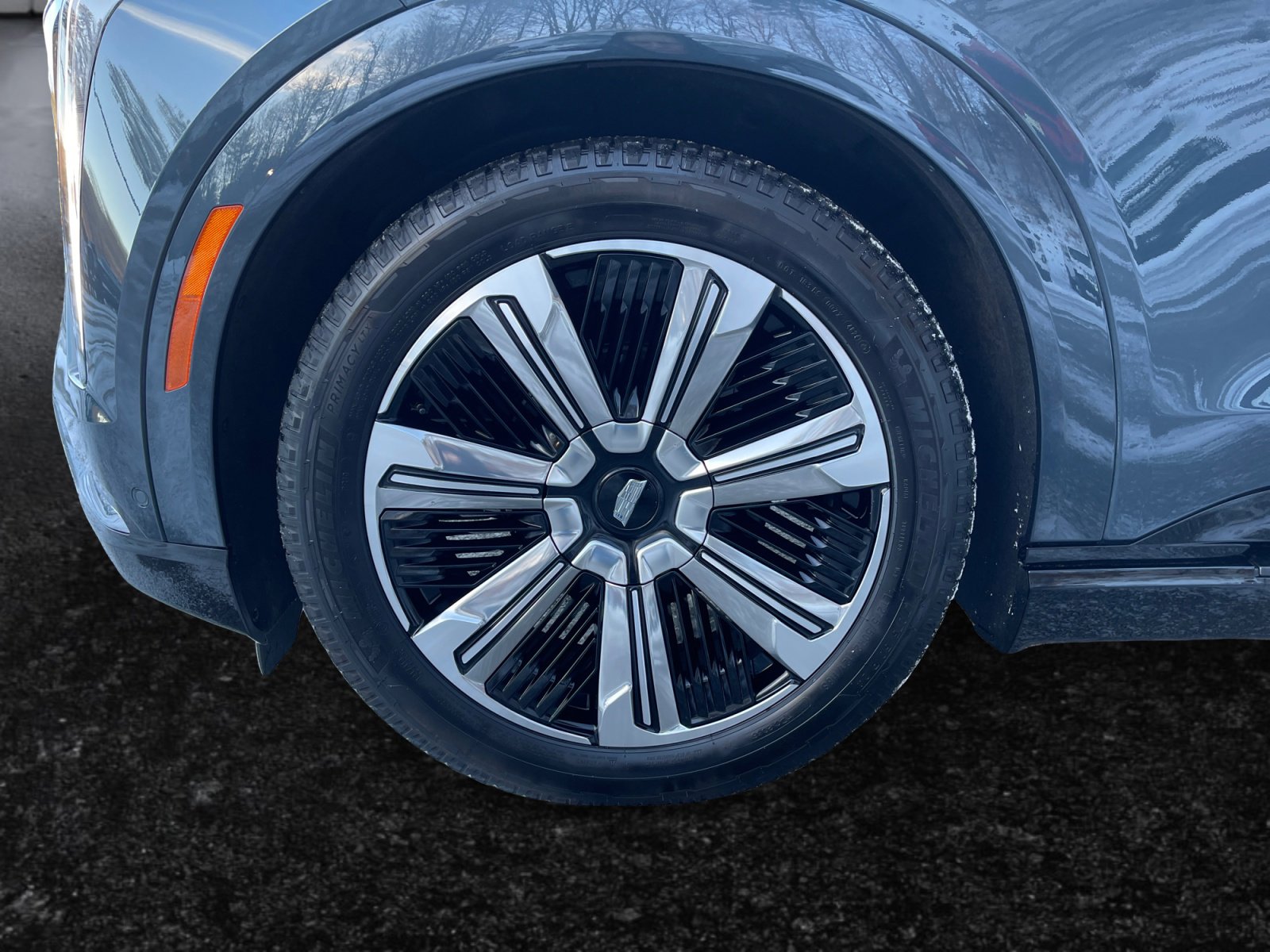 Used 2025 Cadillac Escalade IQ Luxury 2 image 15