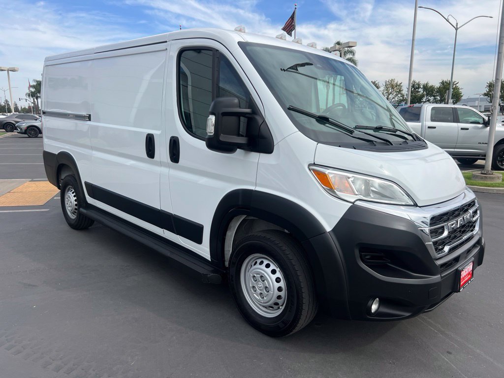 Used 2025 RAM ProMaster 2500 w/ U-Haul Equipment Group FWD image 7