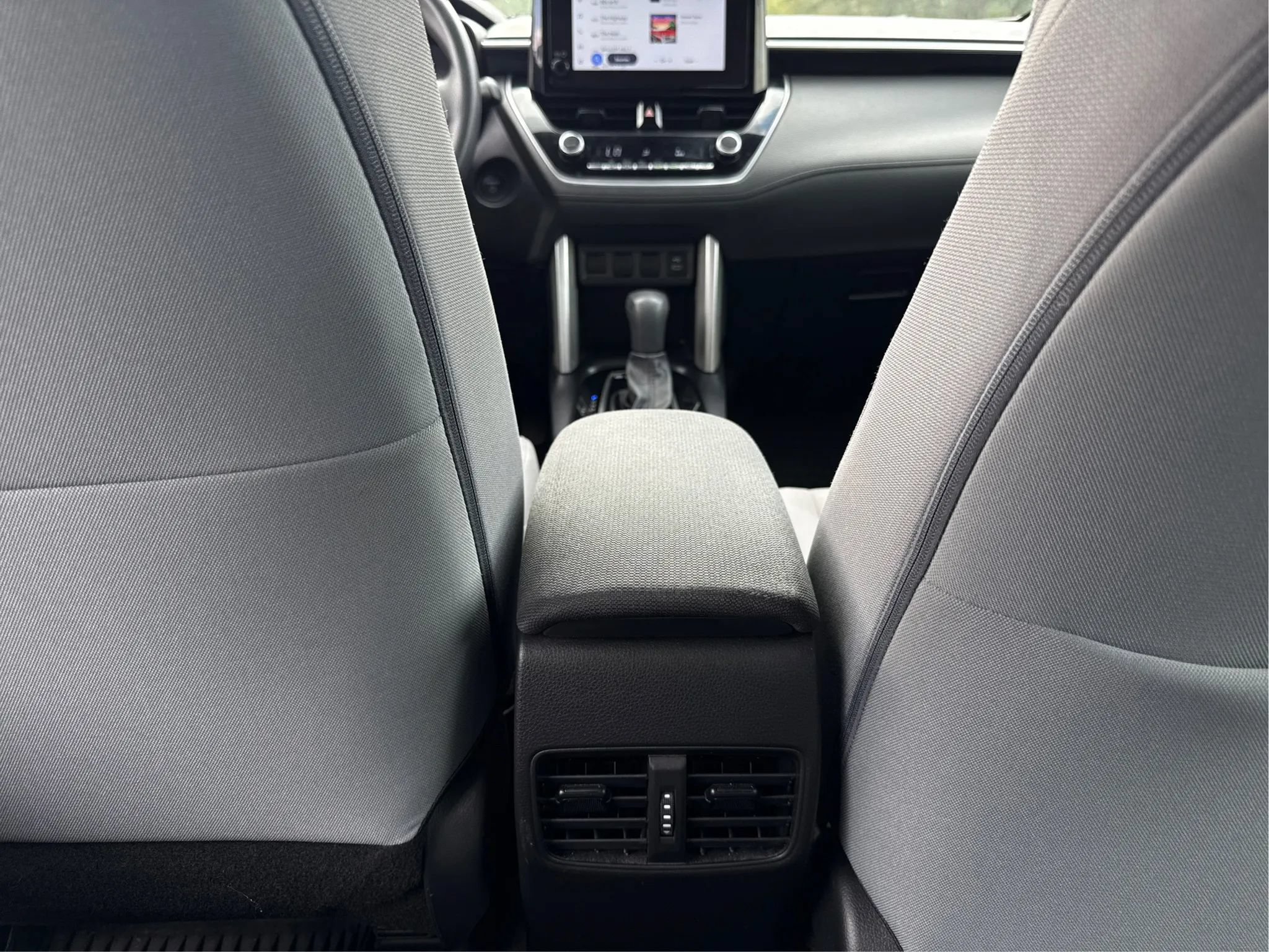 Used 2025 Toyota Corolla Cross AWD Hybrid image 37