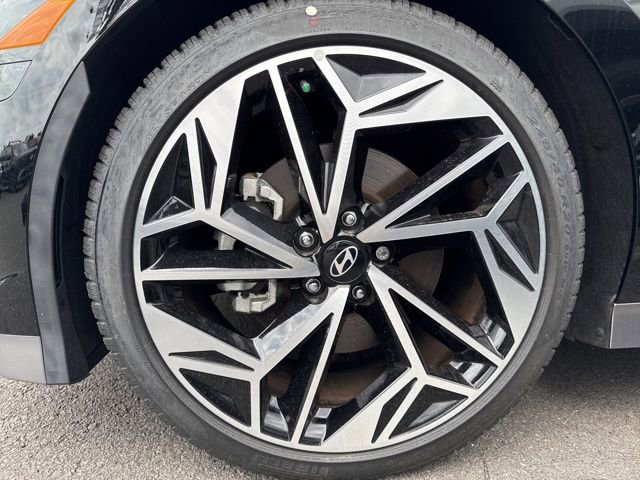 Used 2024 Hyundai Ioniq 6 Limited image 38