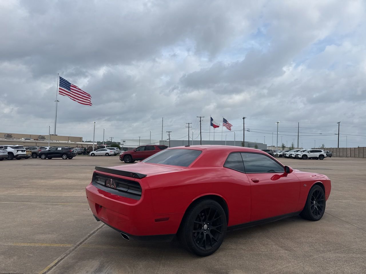 Used 2014 Dodge Challenger R/T RWD image 22