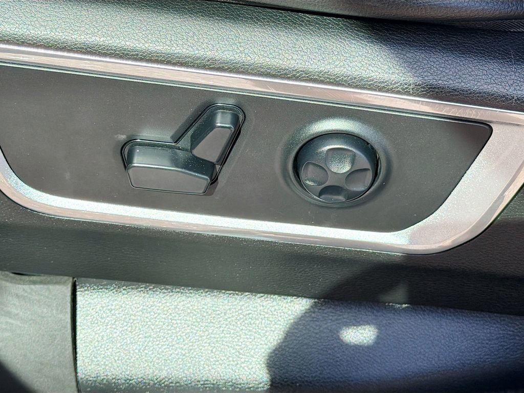 Used 2019 RAM 1500 Laramie image 24