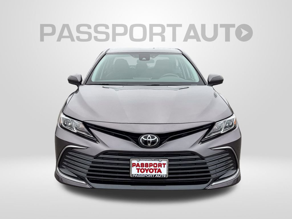 Used 2022 Toyota Camry LE image 11