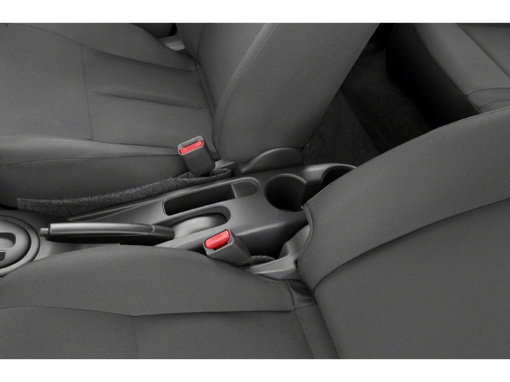 Used 2019 Nissan Versa SV FWD image 11