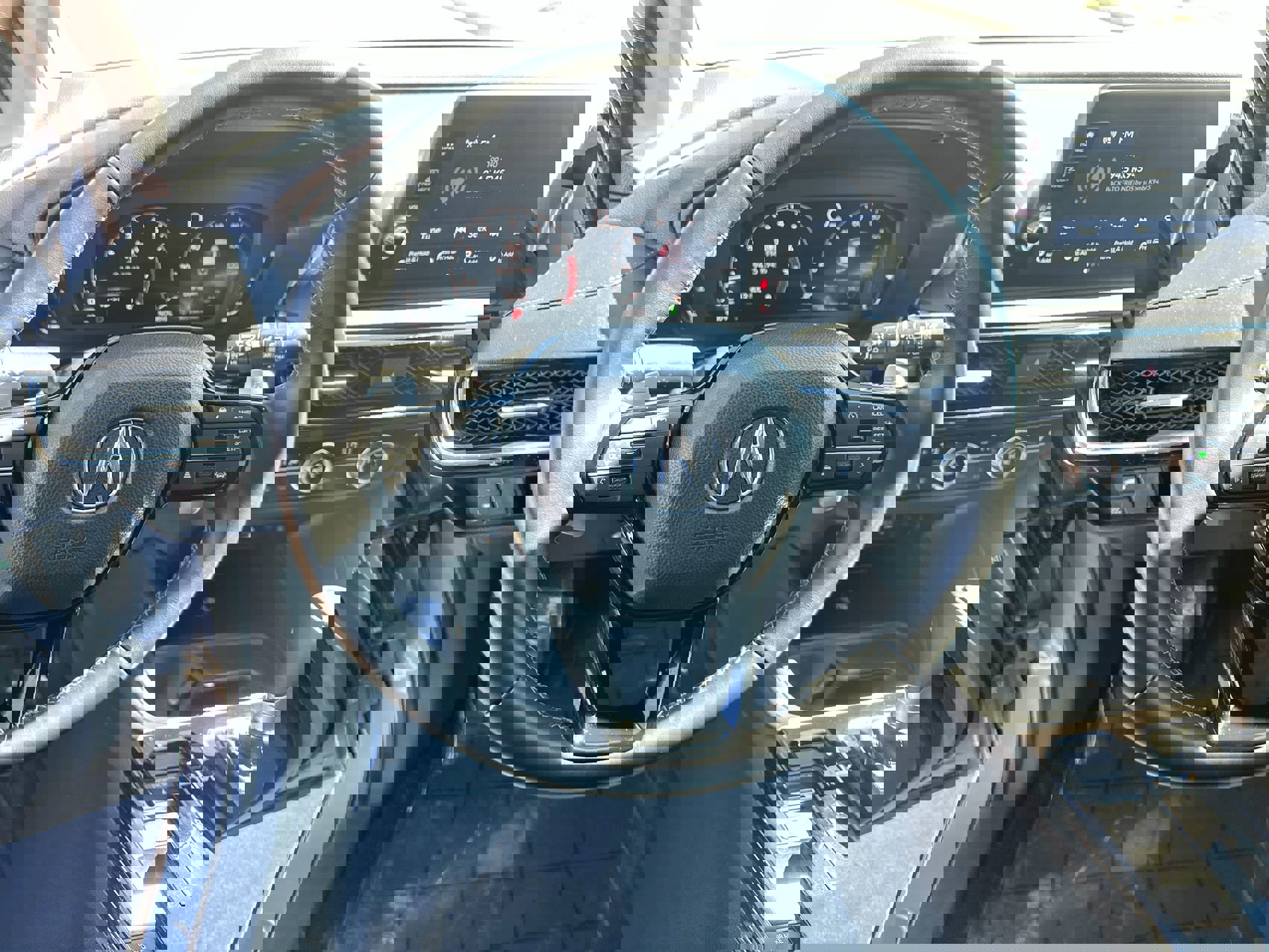 Used 2025 Acura ADX FWD image 14