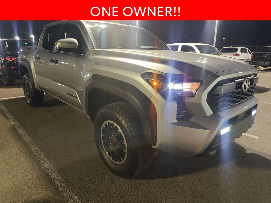 Used 2025 Toyota Tacoma TRD Off-Road image 3