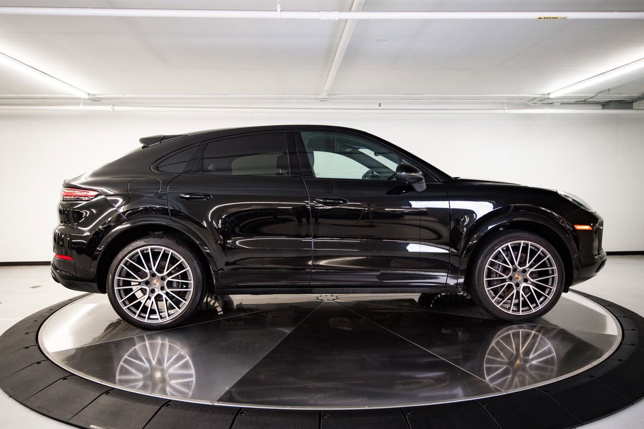 Certified 2023 Porsche Cayenne Coupe AWD/4WD image 8