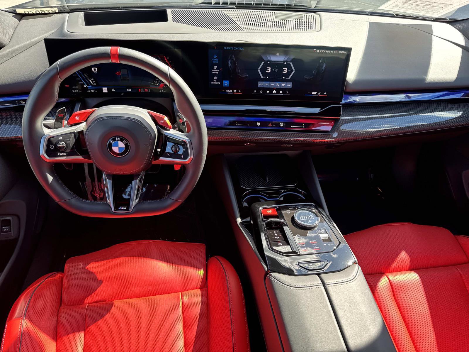 Used 2025 BMW M5 w/ Carbon Package image 7