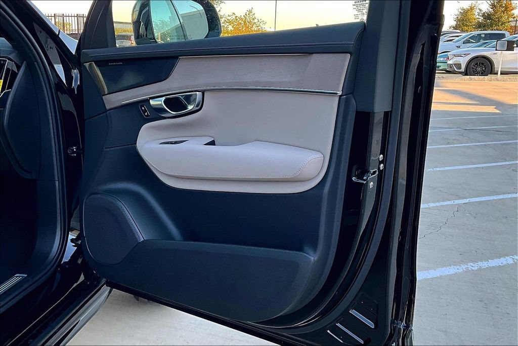 New 2026 Volvo XC90 B6 Plus AWD/4WD image 11