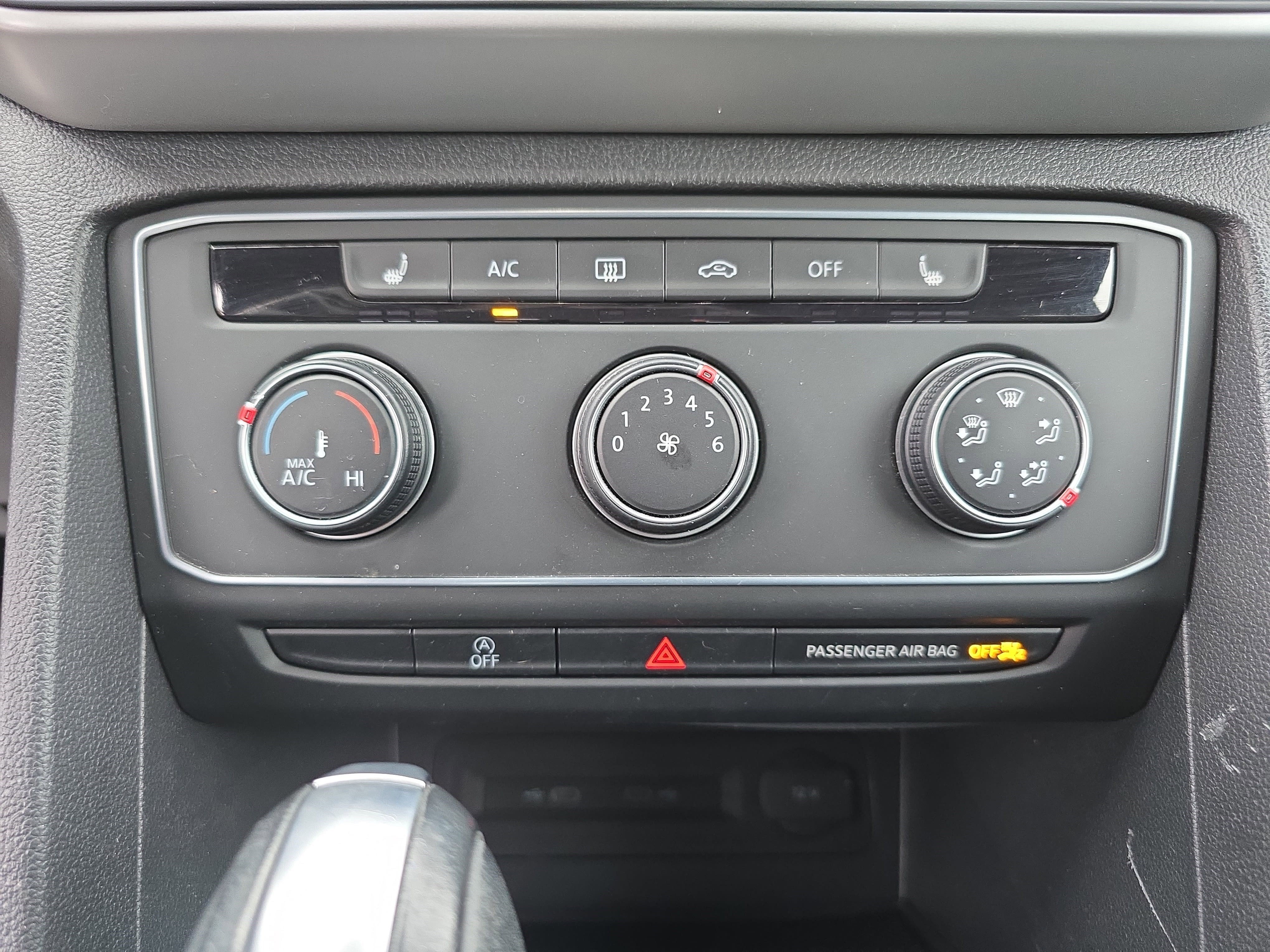 Used 2023 Volkswagen Atlas Cross Sport SE image 20