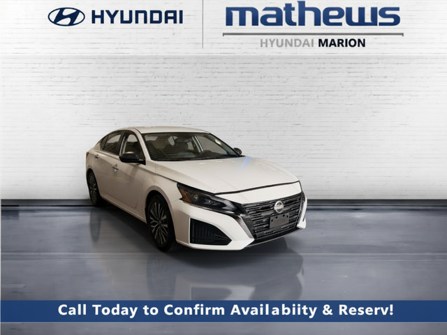 Used 2025 Nissan Altima 2.5 SV FWD image 3