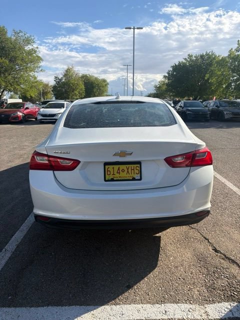 Used 2018 Chevrolet Malibu LT FWD image 4