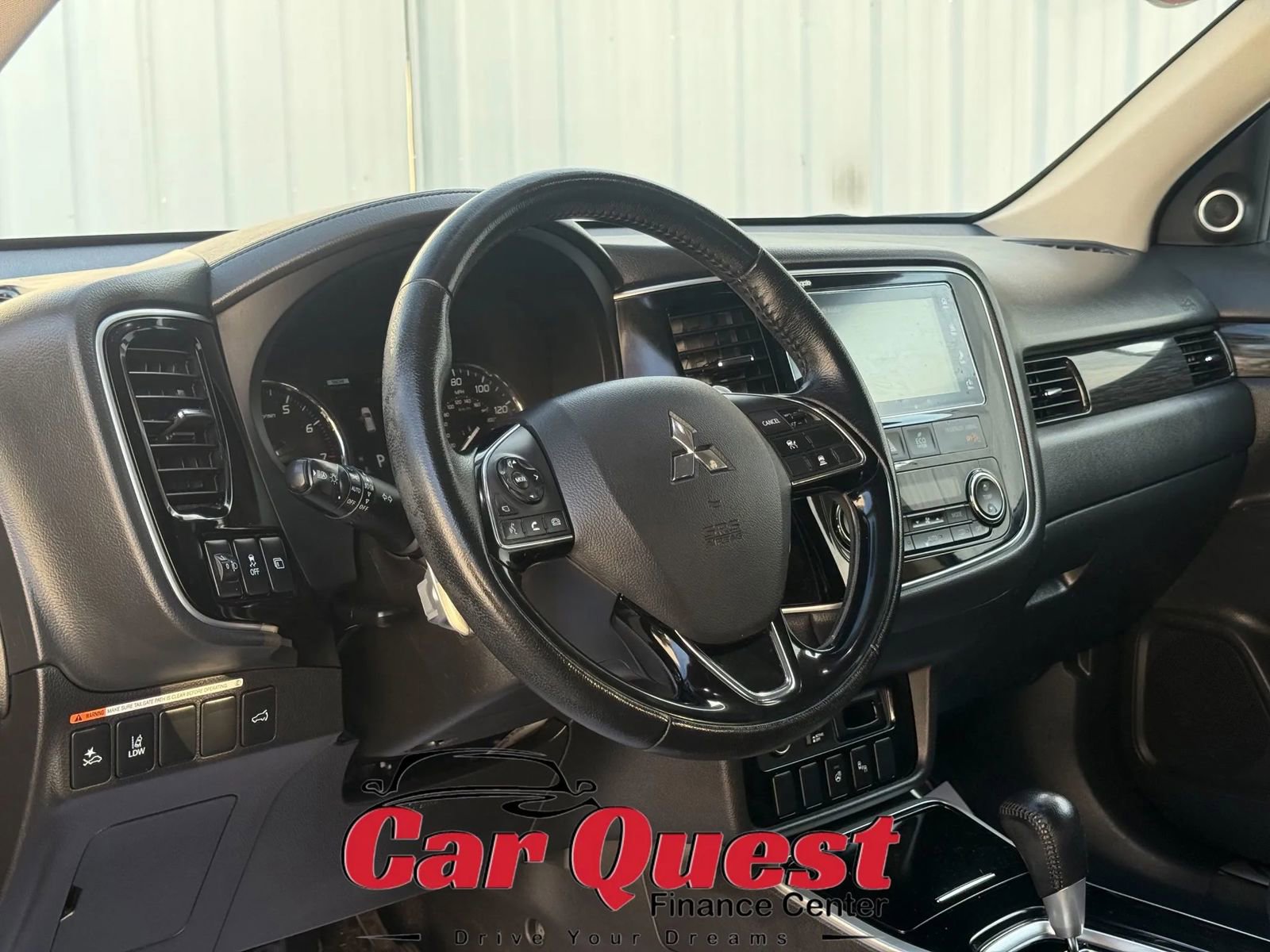 Used 2017 Mitsubishi Outlander GT image 10