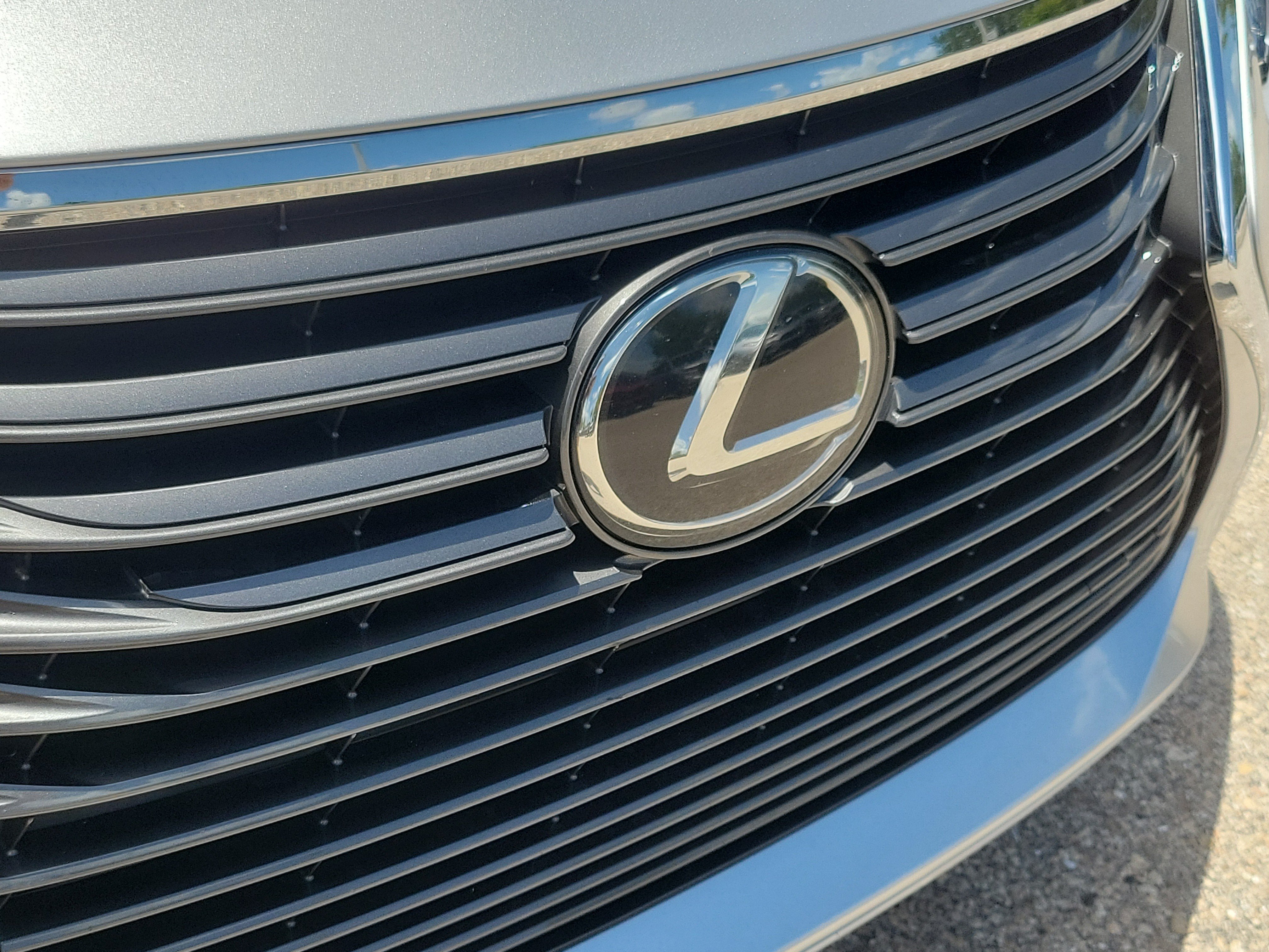 Used 2017 Lexus ES 350 w/ Premium Package FWD image 12