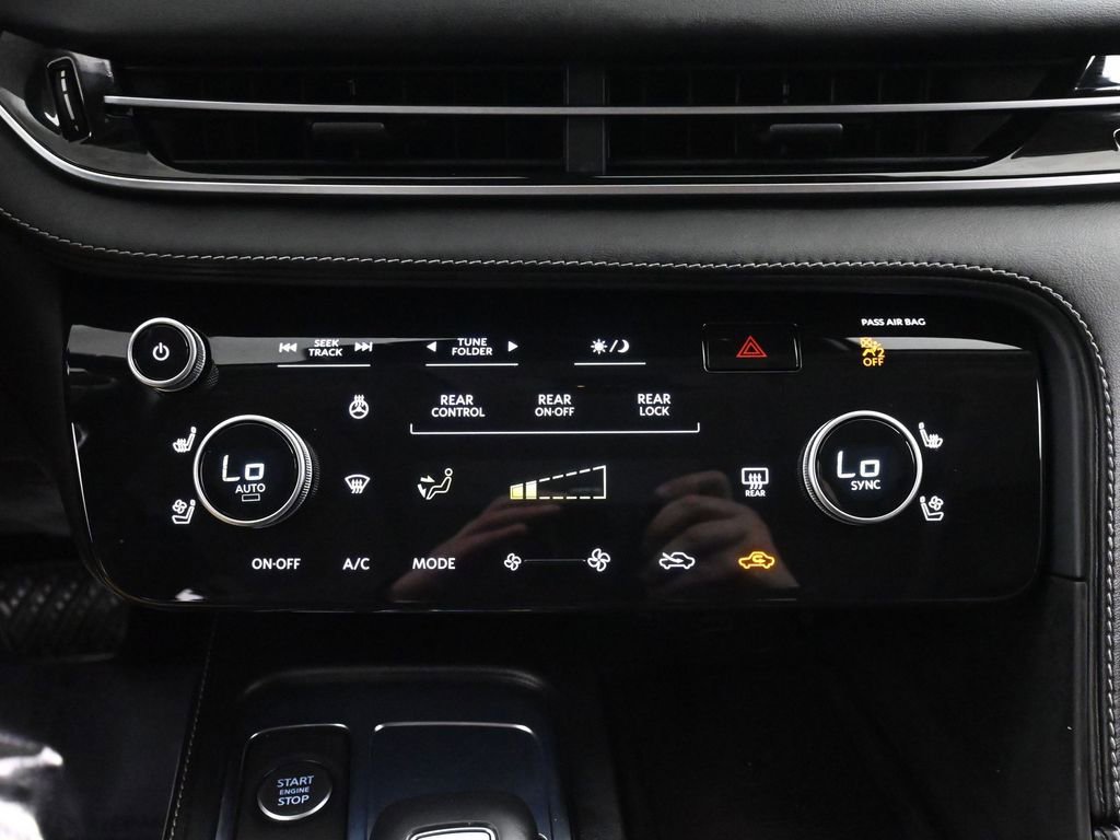 Used 2023 INFINITI QX60 Luxe w/ Cargo Package AWD/4WD image 36
