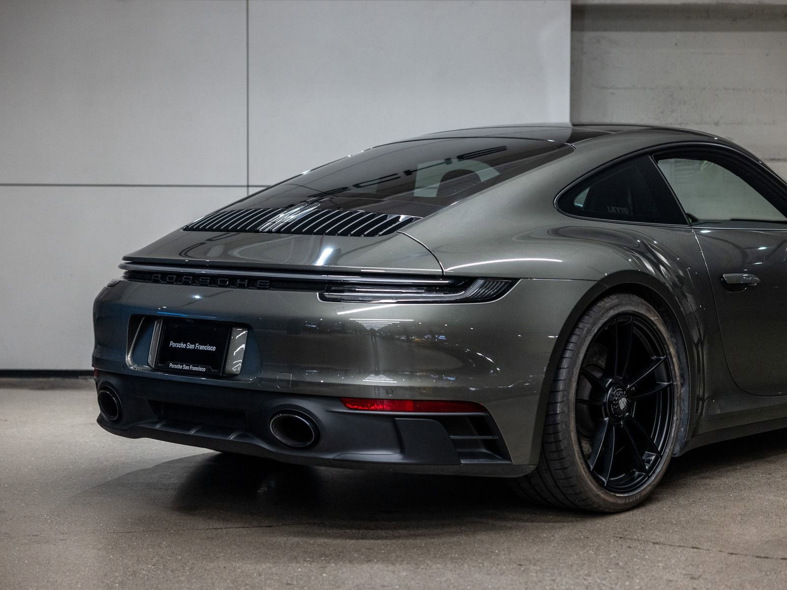 Used 2024 Porsche 911 Carrera 4 GTS AWD/4WD image 23