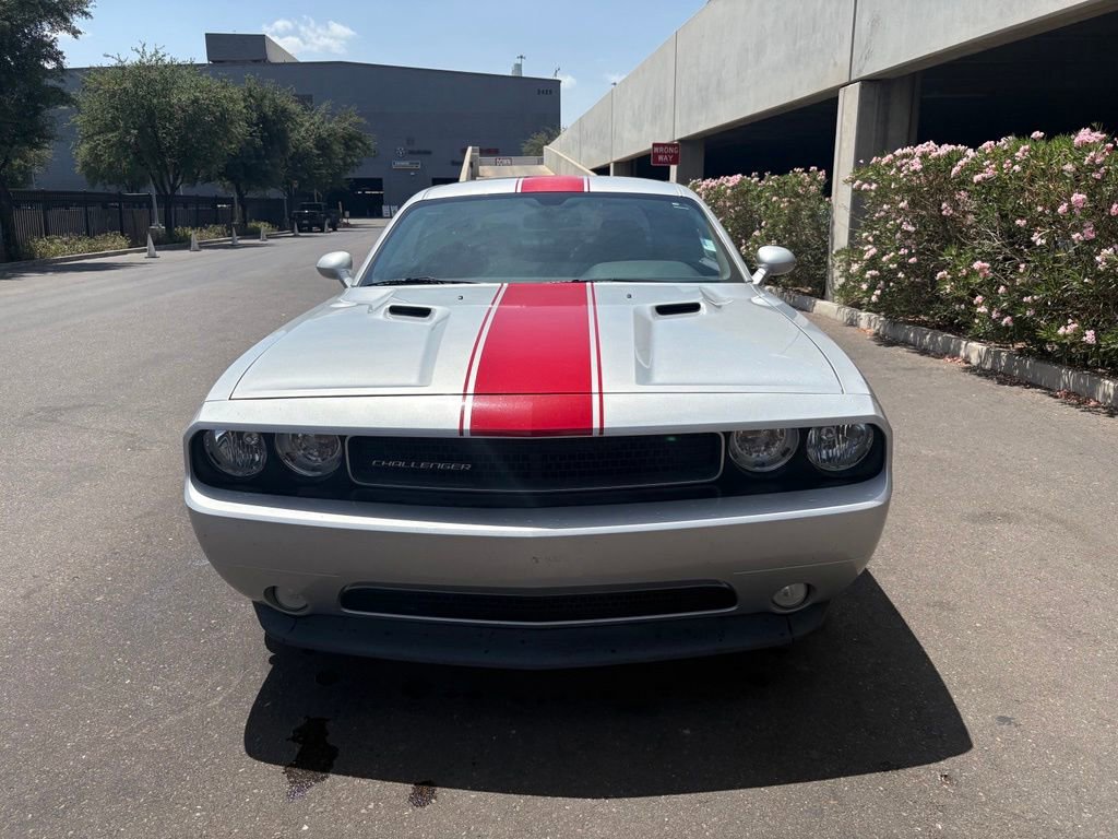 Used 2012 Dodge Challenger SXT RWD image 2