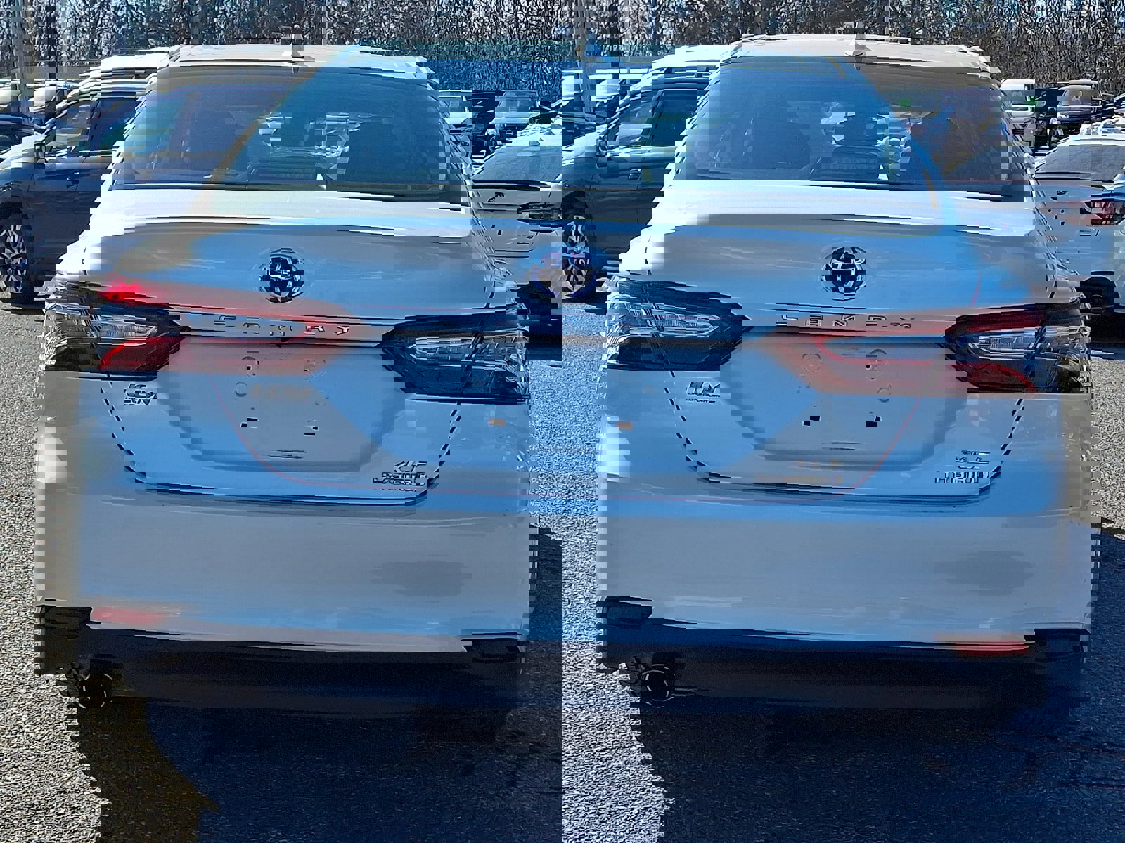 Used 2020 Toyota Camry XLE w/ Sunroof Package image 5