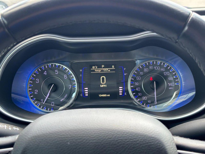 Used 2016 Chrysler 200 Limited w/ Convenience Group image 19