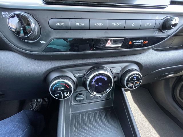 Certified 2021 Hyundai Venue SEL FWD image 25