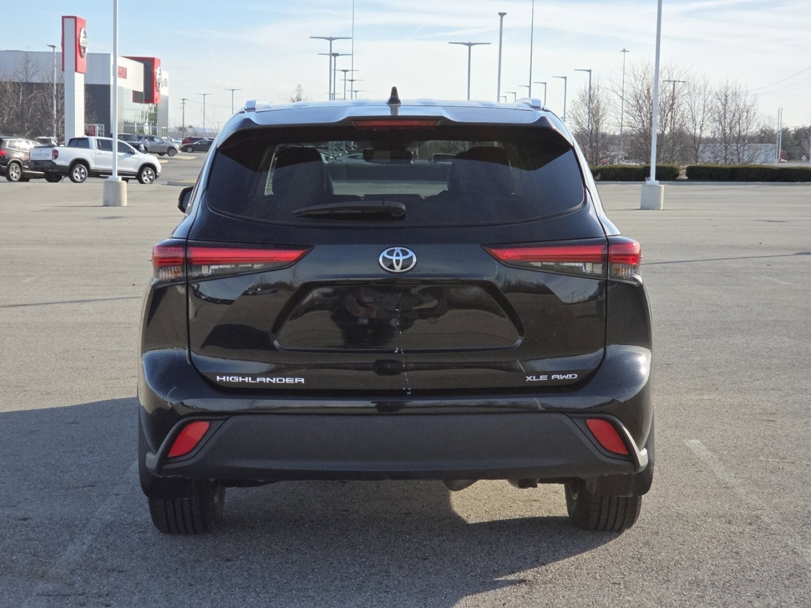 Used 2021 Toyota Highlander XLE image 16