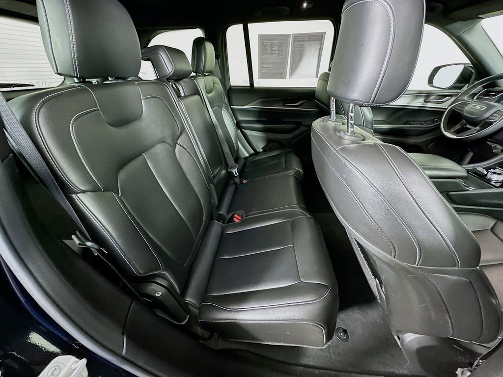 Certified 2024 Jeep Grand Cherokee Limited image 38