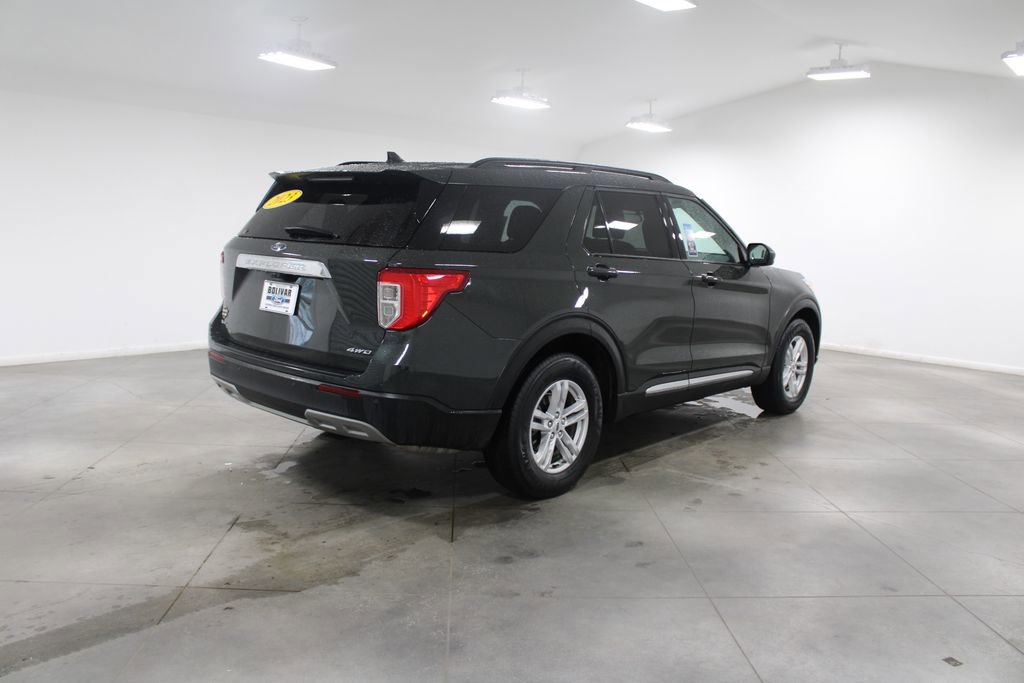 Used 2023 Ford Explorer XLT w/ Equipment Group 202A image 9