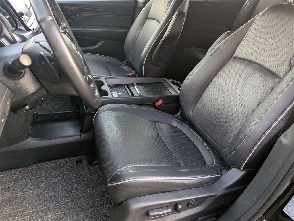 Used 2023 Honda Odyssey Elite image 16