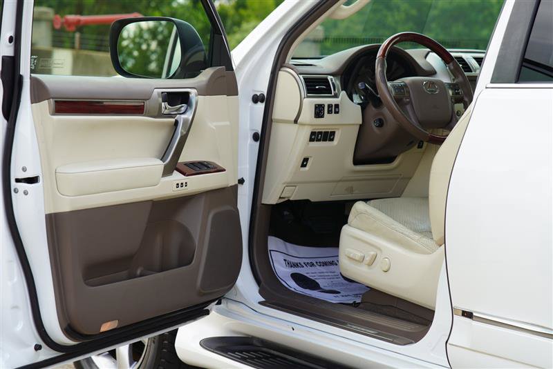 Used 2013 Lexus GX 460 Premium AWD/4WD image 39
