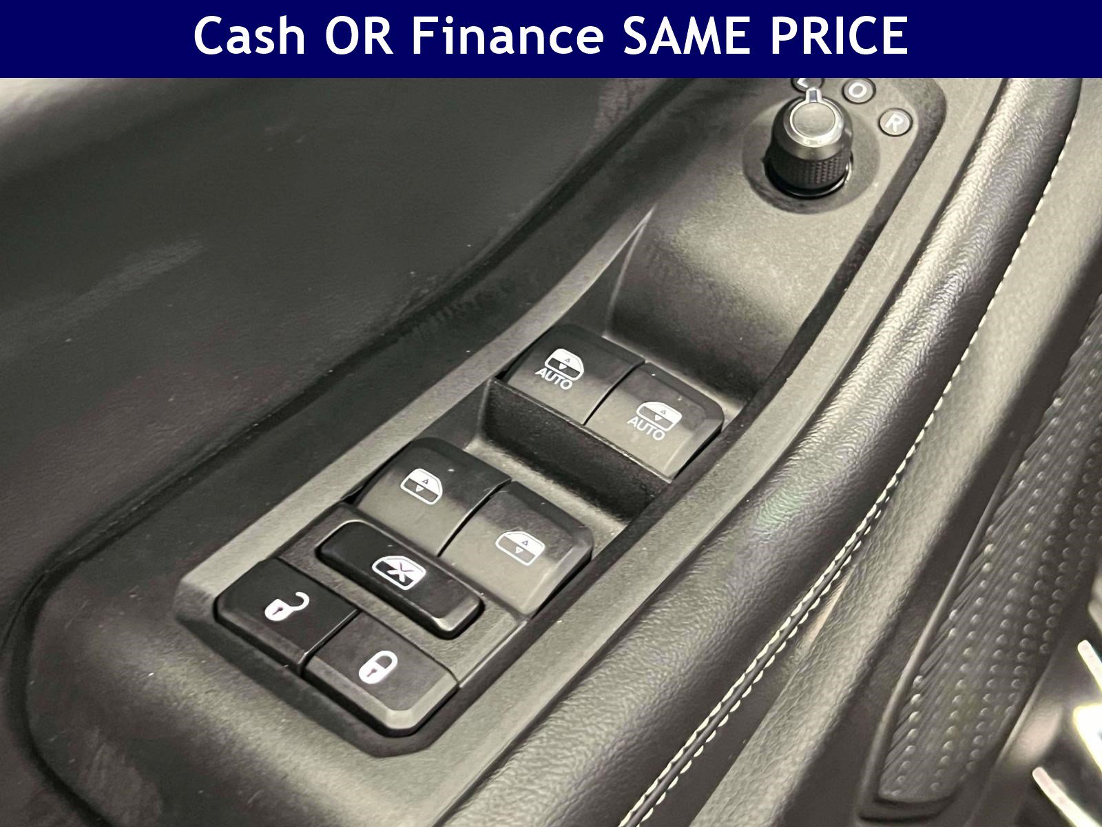 Used 2025 Jeep Grand Cherokee L Laredo w/ Luxury Tech Group I AWD/4WD image 19
