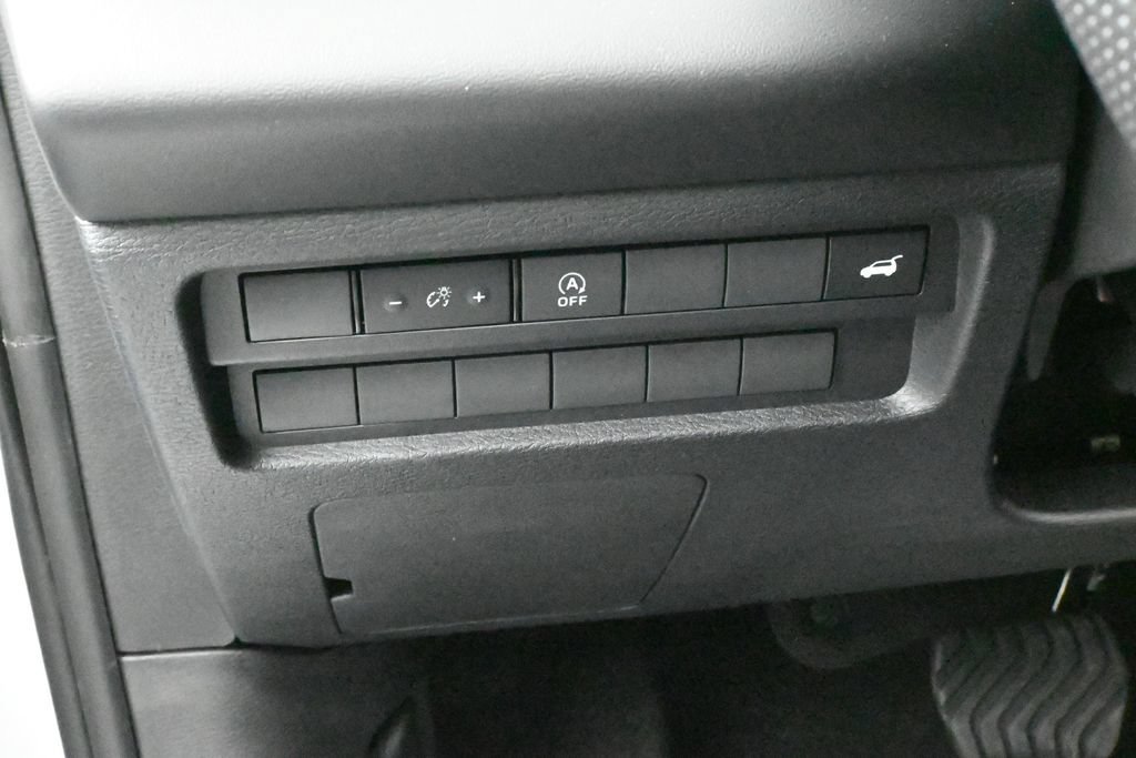 New 2026 Mitsubishi Outlander SE FWD image 16