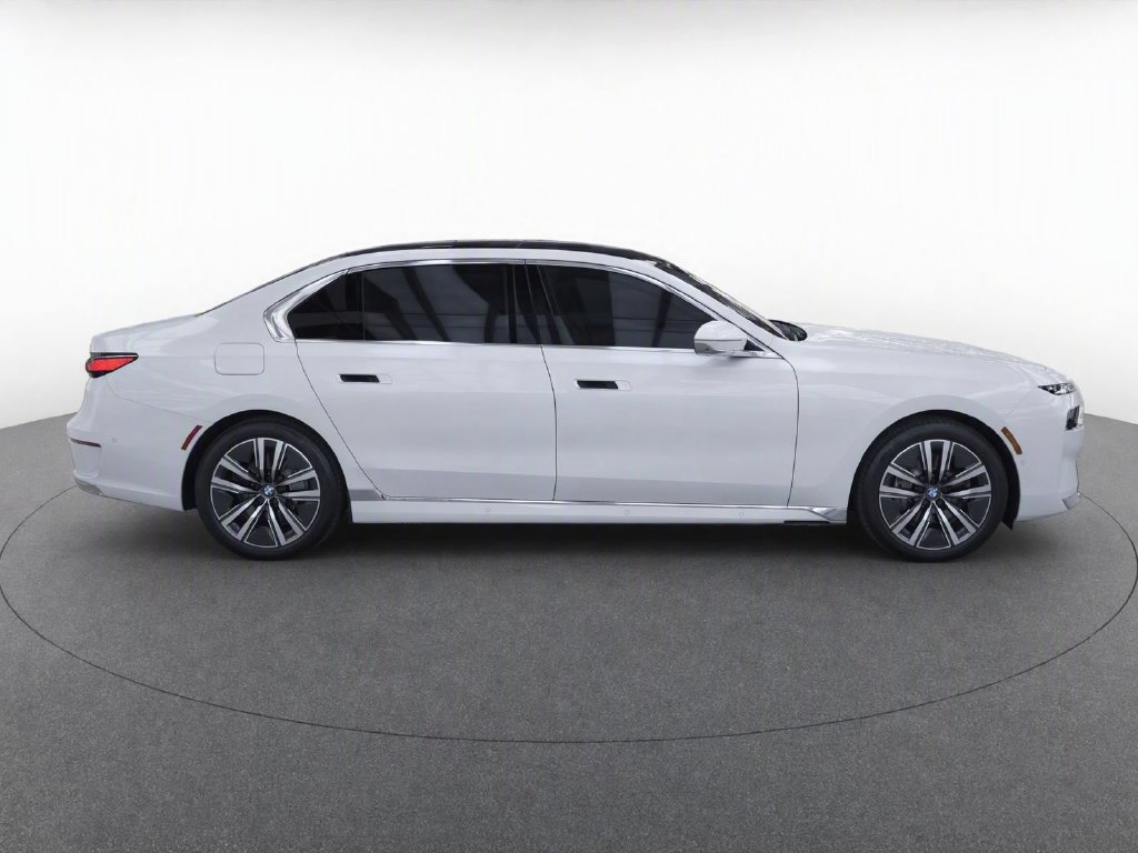 Certified 2024 BMW i7 eDrive50 RWD image 7