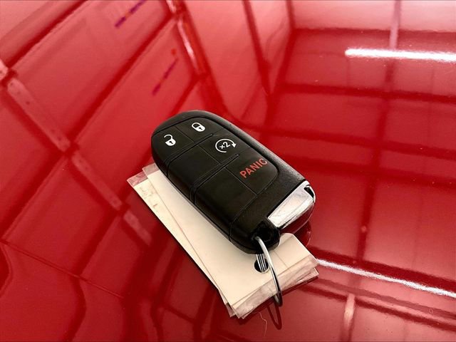 Used 2018 Jeep Compass Latitude w/ Cold Weather Group AWD/4WD image 9