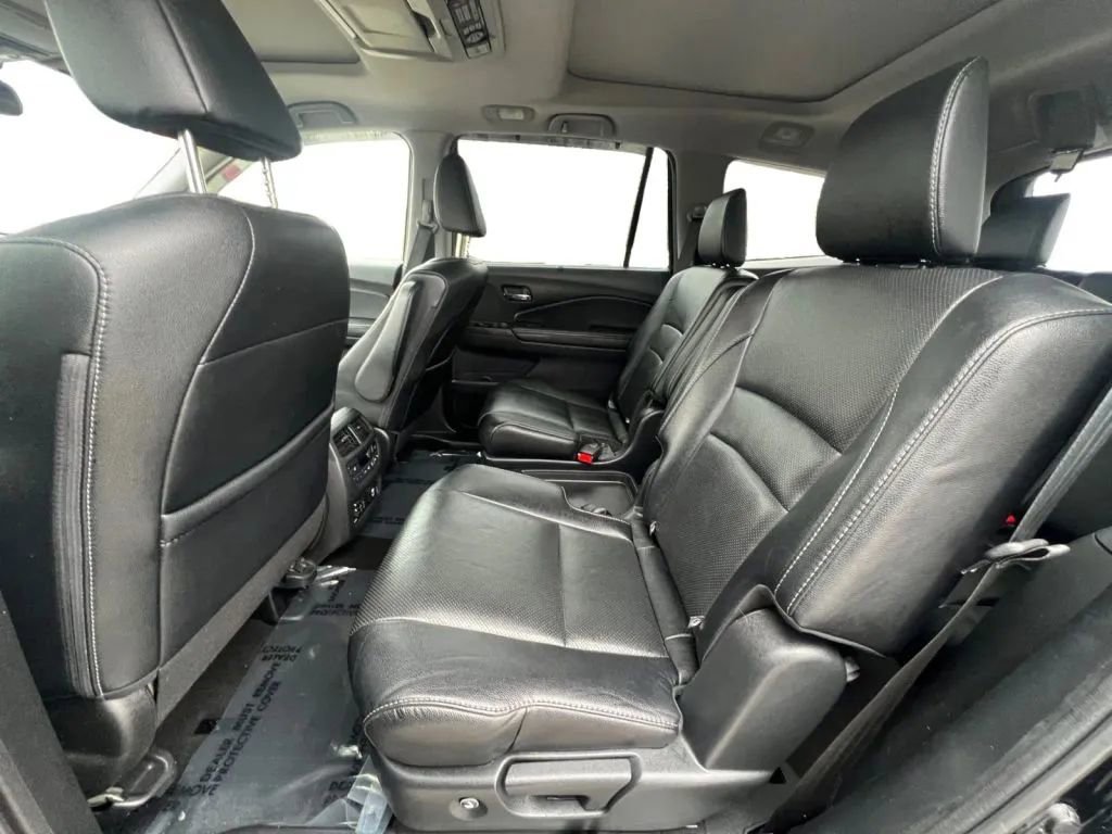 Used 2017 Honda Pilot Elite image 13