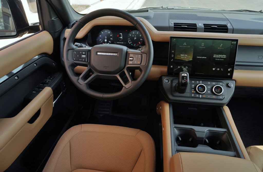 Certified 2026 Land Rover Defender 130 X-Dynamic SE AWD/4WD image 16