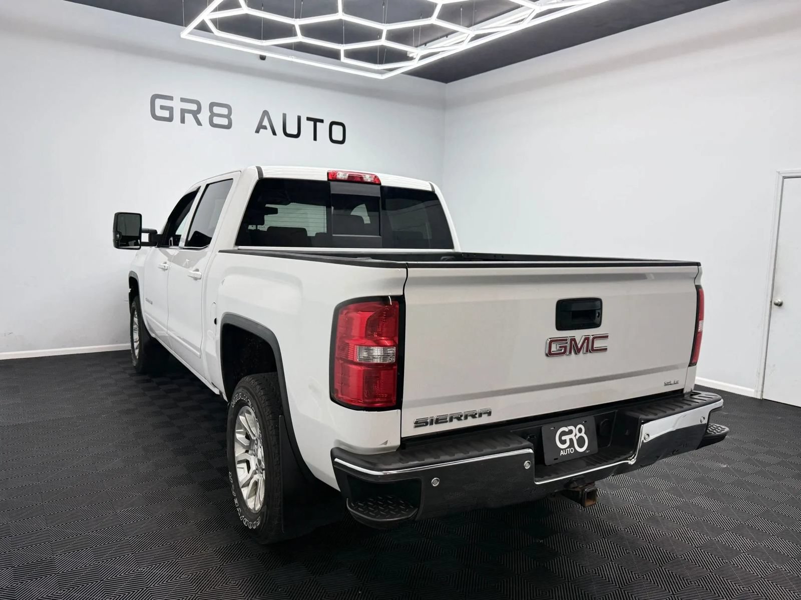 Used 2017 GMC Sierra 1500 SLE w/ SLE Value Package AWD/4WD image 5